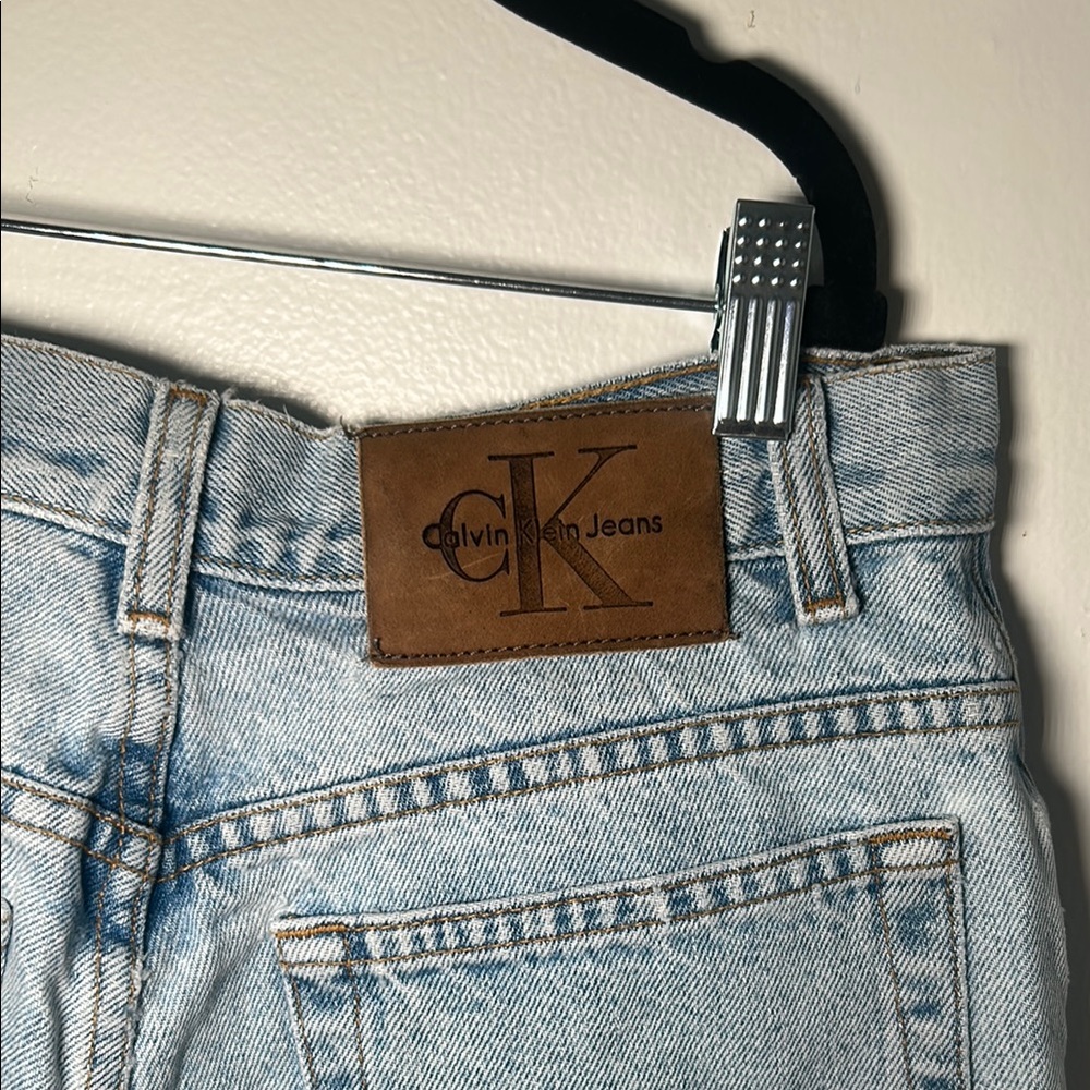 Calvin Klein Blue Straight Leg Jeans with Retro Charm 10 - Picture 3 of 7